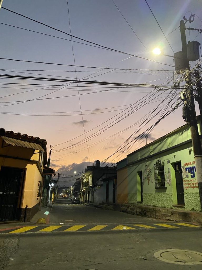 Le soir au coeur de Ciudad Vieja