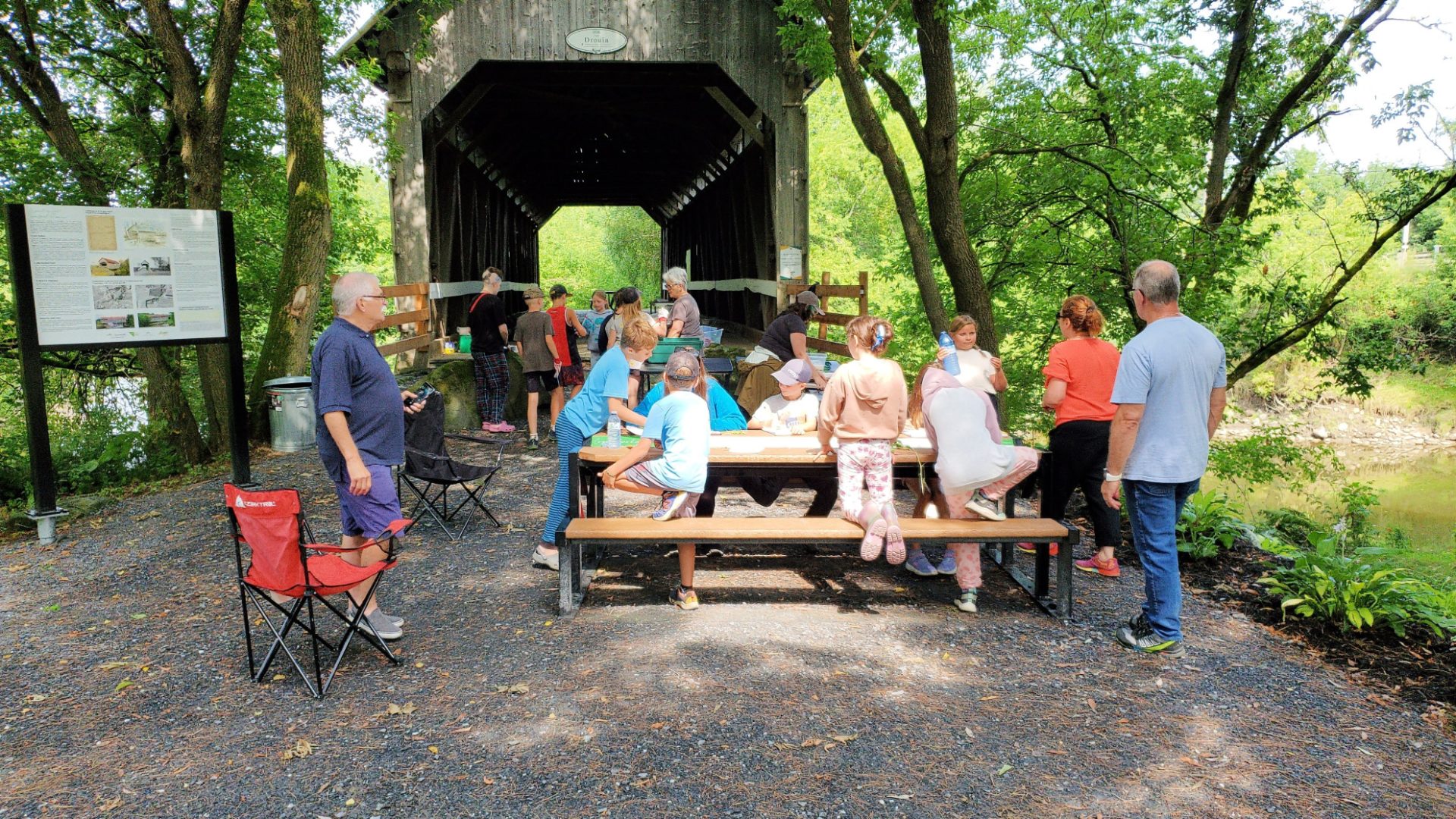 Activités au Pont Couvert à Compton