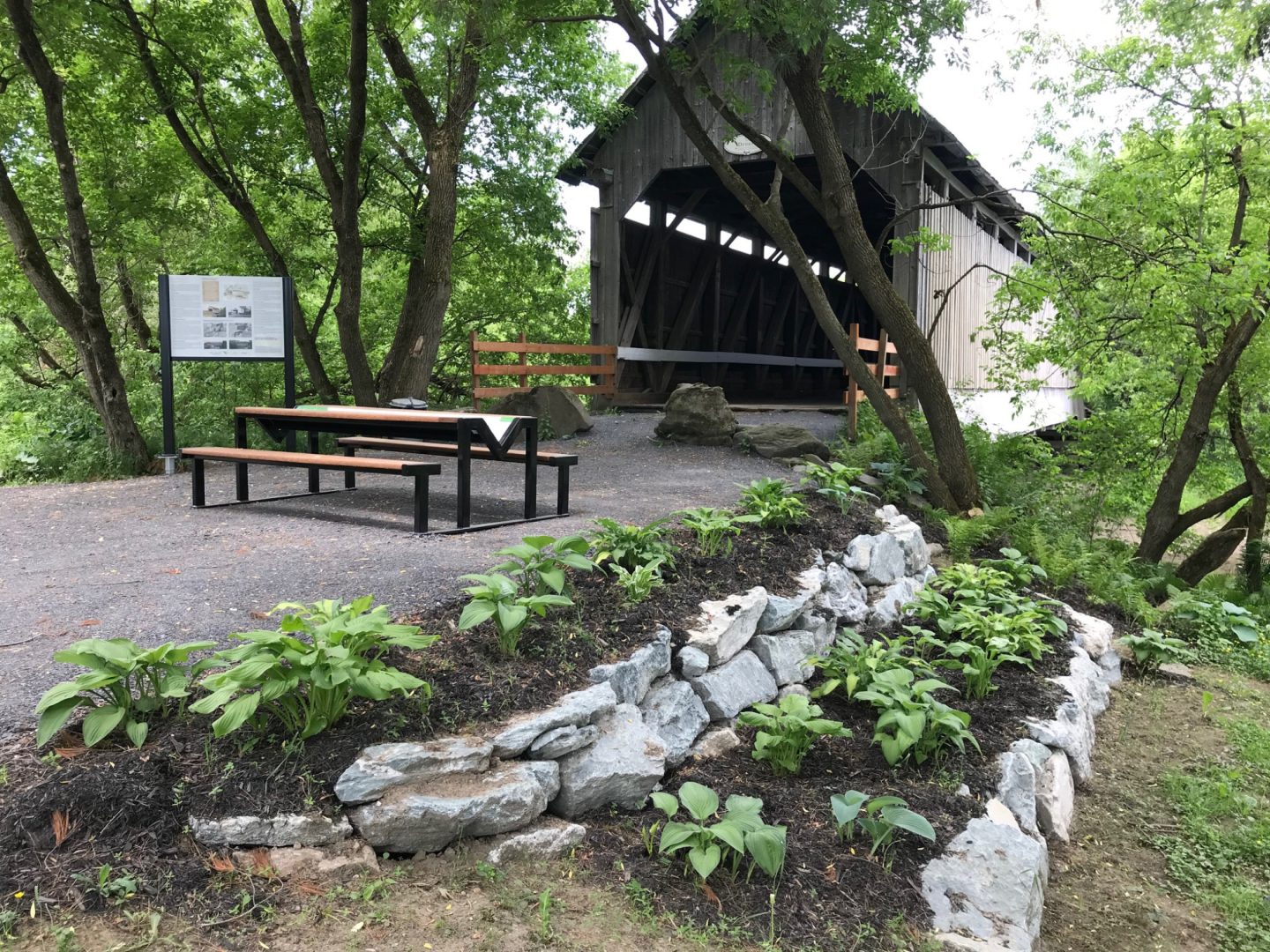 Le Pont couvert Spafford-Drouin est situé à Compton