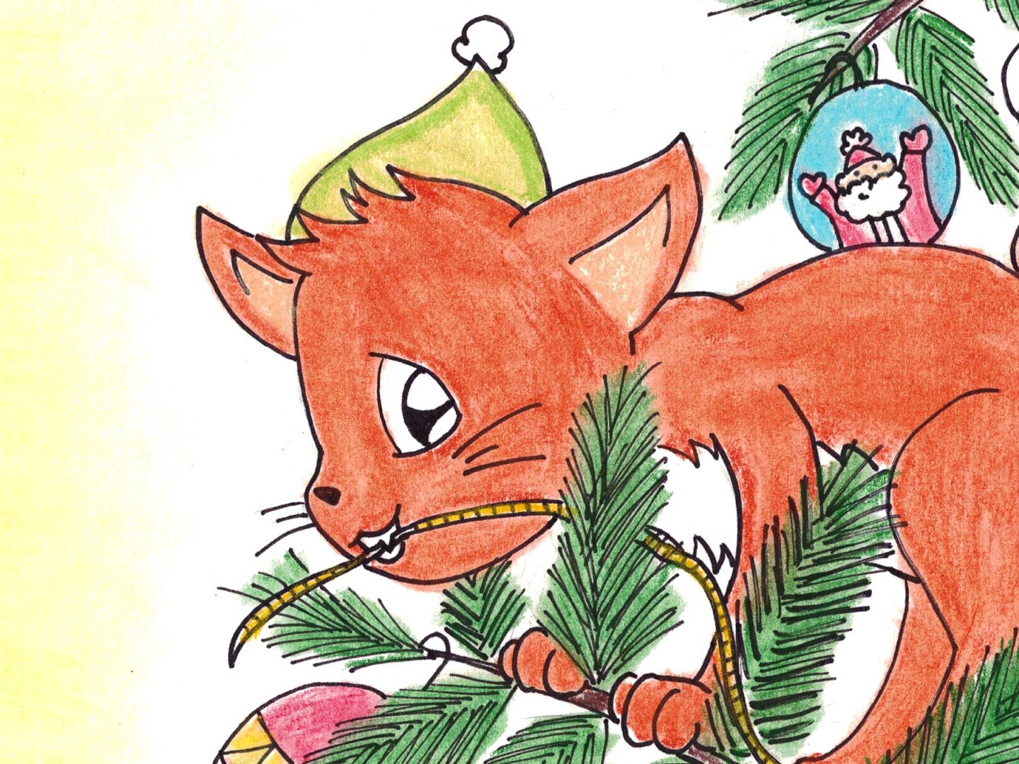 Un chat roux malicieux grimpe sur un sapin de Noël, mordant une guirlande dorée. Il porte un bonnet vert de lutin. Des boules de Noël et une décoration avec un Père Noël sont visibles sur l'arbre.